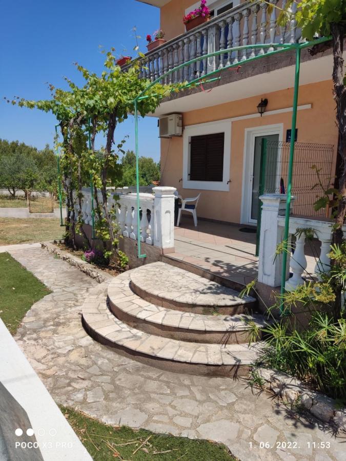 Apartmani Bruna Bilice Vrulje  Zewnętrze zdjęcie